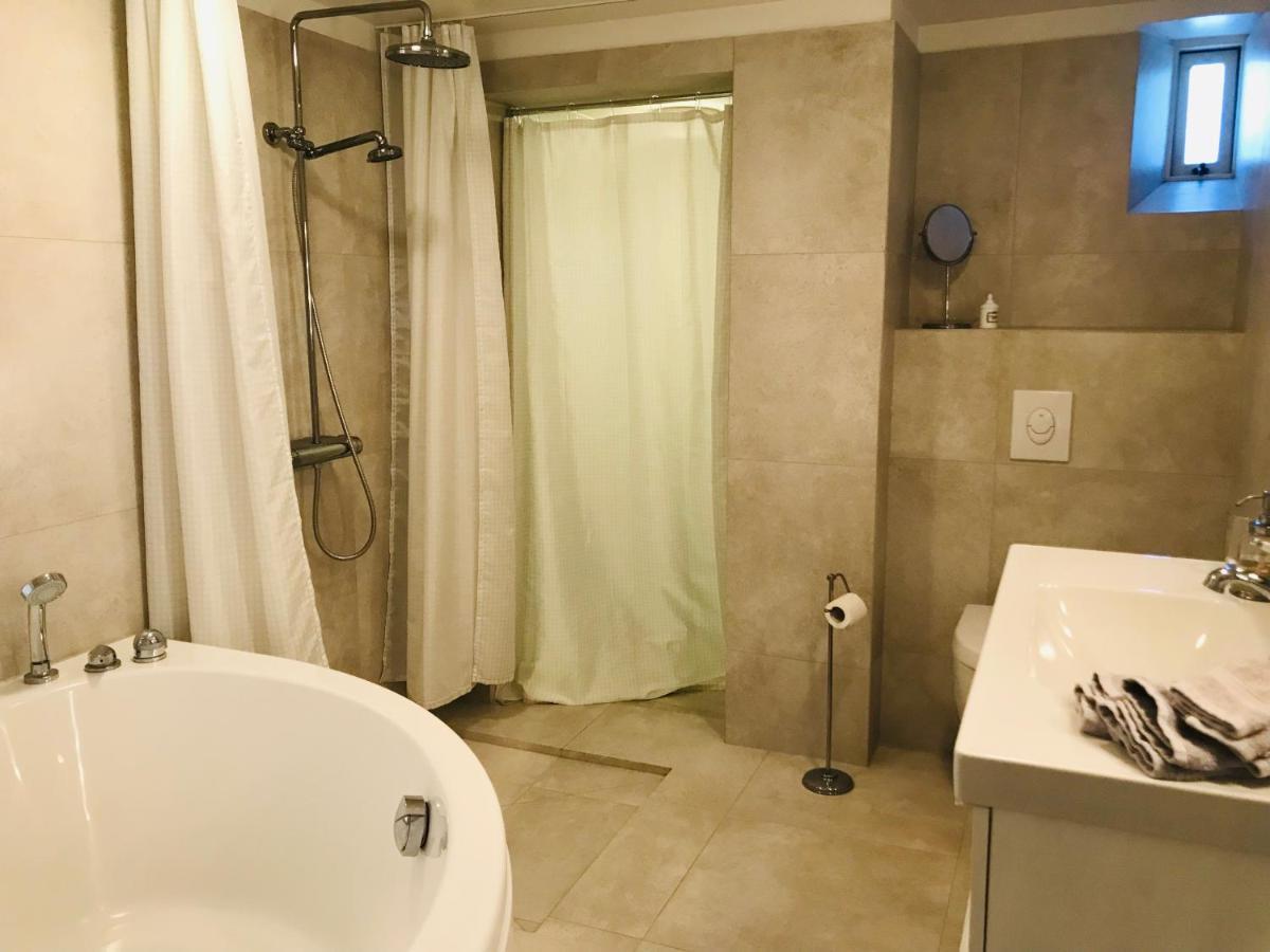 Casa Disa - Apartments A Boutique Guesthouse In Reykjavik City'S Central Park And Botanical Garden In Laugardalur, Hot-Spring-Valley ภายนอก รูปภาพ