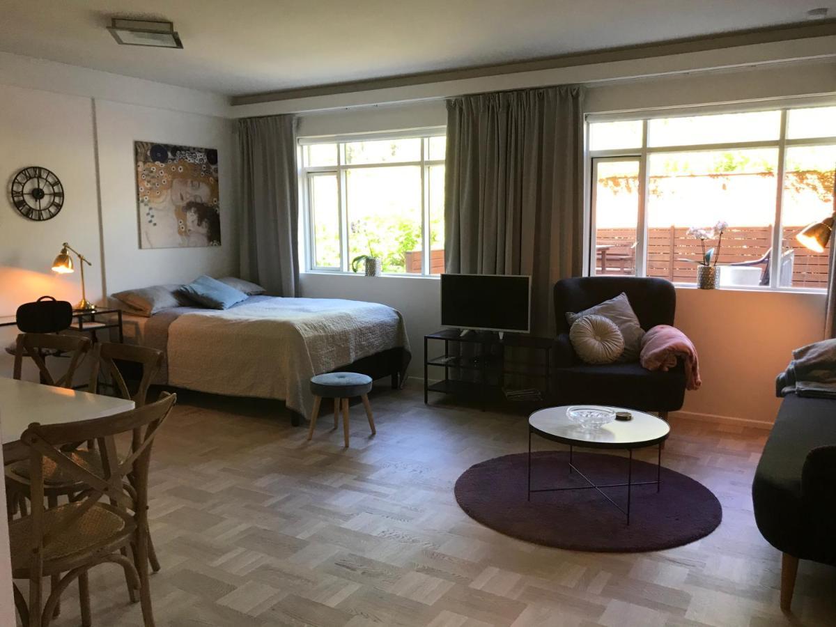 Casa Disa - Apartments A Boutique Guesthouse In Reykjavik City'S Central Park And Botanical Garden In Laugardalur, Hot-Spring-Valley ภายนอก รูปภาพ